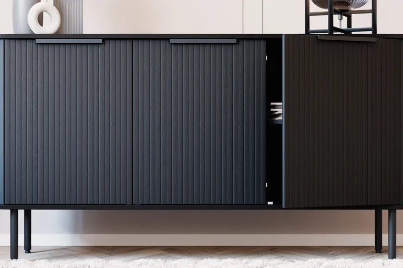 Kopparbo Sideboard Svart - Svart trä - Products - Förvaring - Förvaringsmöbler - Sideboard & skänk