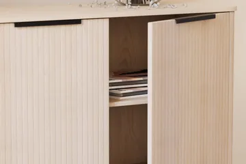 Kopparbo Sideboard Vitlaserad Ek - Ljust vitlaserat ekträ - Products - Förvaring - Förvaringsmöbler - Sideboard & skänk