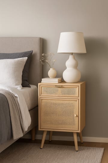 Sängbord i rotting/ek - Stockholm - Ekbetsat trä/ljus rotting - Products - Möbler - Bord & matgrupp - Avlastningsbord & sidobord - Sängbord & nattduksbord