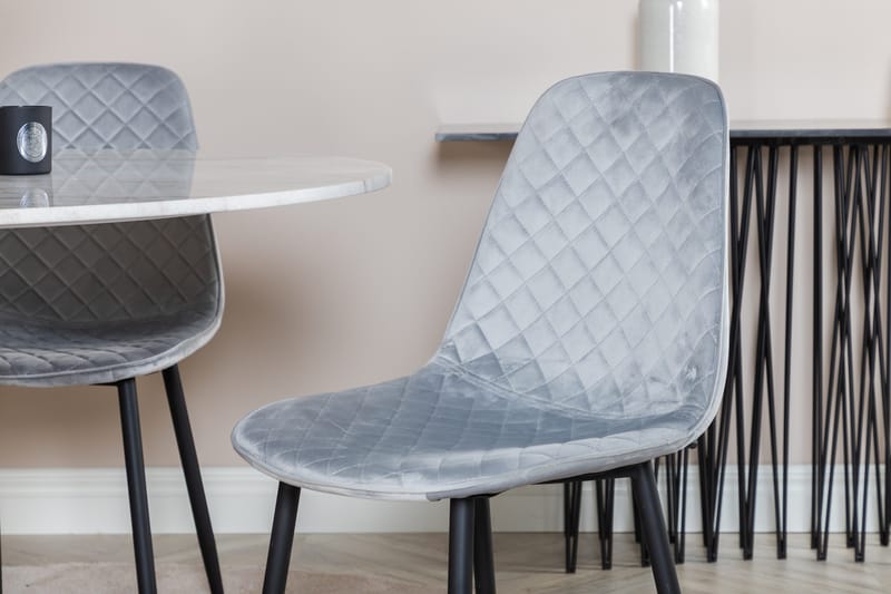 Estelle Matgrupp 106 cm Rund med 4 Polar stolar - Svart - Products - Möbler - Bord & matgrupp - Matgrupp