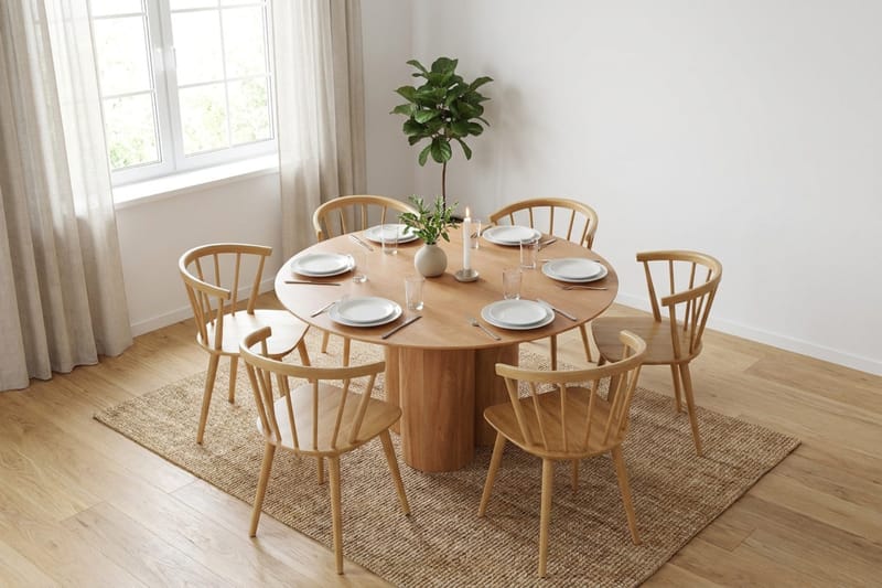 Juno Matgrupp runt 130 cm Ek med 6 Tyrö Matstolar - Ek - Products - Möbler - Bord & matgrupp - Matgrupp