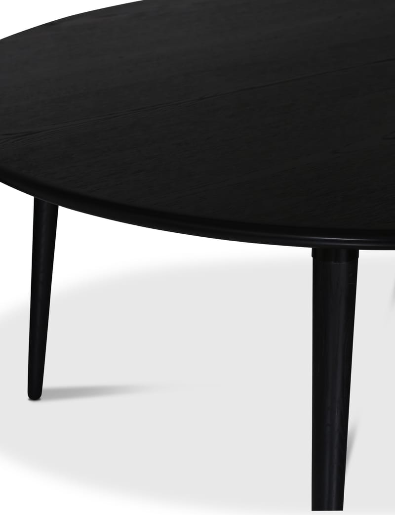 Omni runt matbord svartbetsad ek Ø150 cm - Svartbetsad ek - Products - Möbler - Bord & matgrupp - Matbord & köksbord