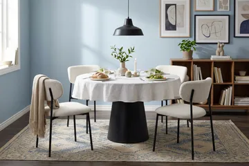 Siena Matgrupp runt 110 cm Svart med 4 Lucy Matstolar - Svart - Products - Möbler - Bord & matgrupp - Matgrupp