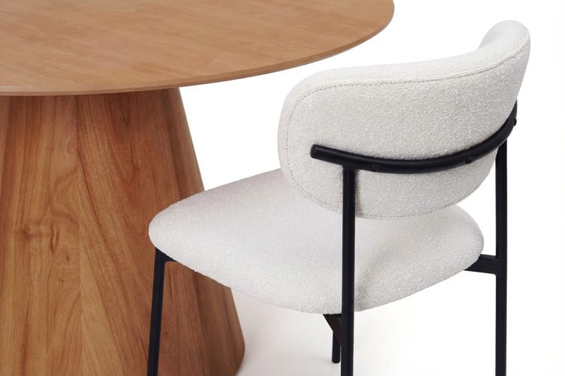 Siena Matgrupp runt 130 cm Ek med 6 Lucy Matstolar - Ek - Products - Möbler - Bord & matgrupp - Matgrupp