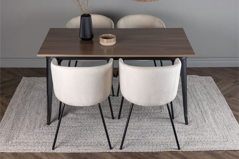 Tempe Matgrupp 140 cm Rektangulär med 4 Berit stolar - Beige - Products - Möbler - Bord & matgrupp - Matgrupp