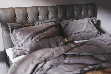 Boxy Box Bed 180x200 cm - Svart/Grå - Products - Möbler - Säng - Säng med förvaring