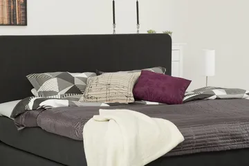 Dolly Kontinentalsäng 200x200 cm - Mörkgrå - Products - Möbler - Säng - Kontinentalsäng