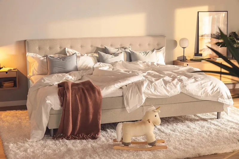 Ella Familjesäng 280x210  cm - (+Fler val) Beige - Products - Möbler - Säng - Kontinentalsäng