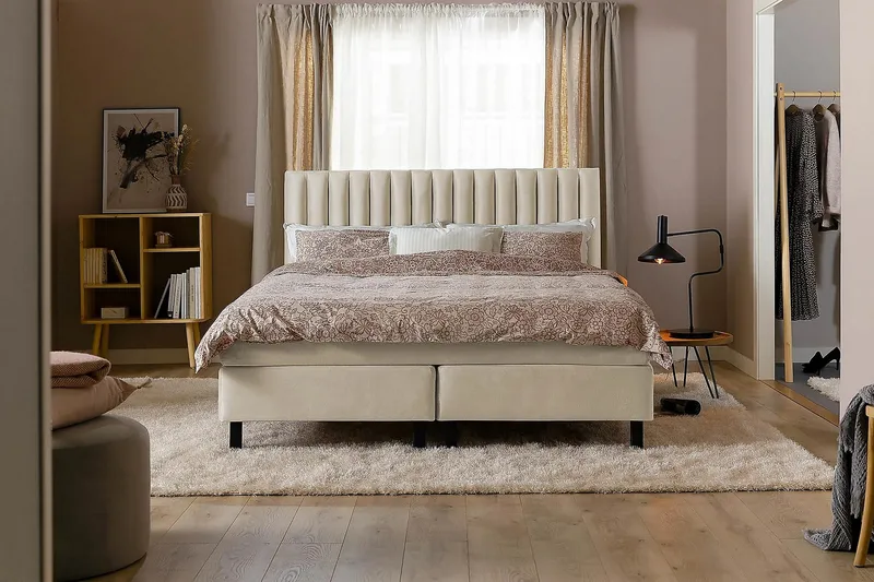 Princess Kontinentalsäng 140x200cm - Beige/Sammet - Products - Möbler - Säng - Kontinentalsäng