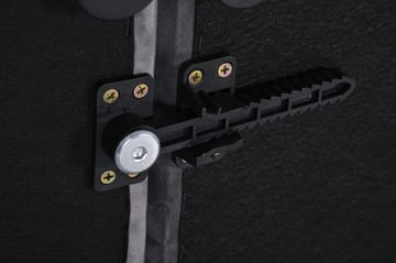 Brandy 4-sits soffa grå sammet - 270 cm bred och 114 cm djup - Mörkgrå - Products - Möbler - Soffa - Sammetssoffa