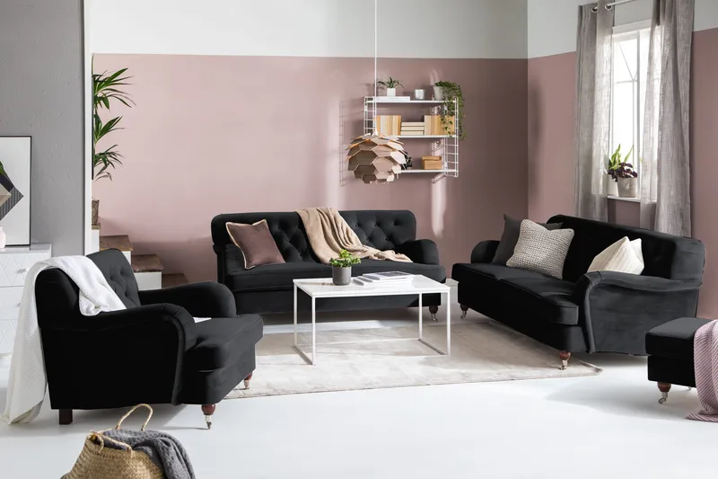 Howard Riviera 2-sits Sammetssoffa - Svart - Products - Möbler - Soffa - Sammetssoffa