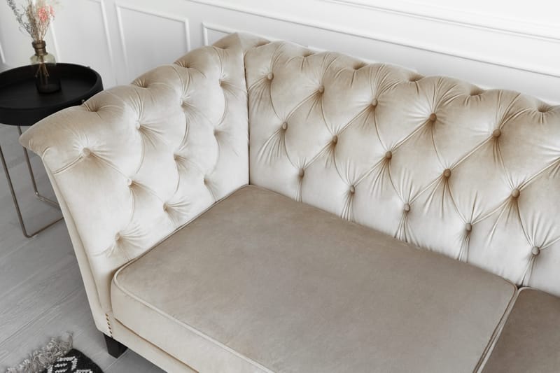 Soffa 3-sits Chesterfield beige - Milton - Beige sammet - Products - Möbler - Soffa - Chesterfield soffa