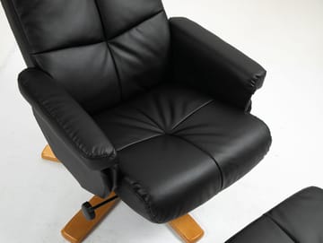 Duva reclinerfåtölj med fotpall i svart PU med bruna ben - Svart - Products - Möbler - Fåtölj & stolar - Fåtölj - Biofåtölj & reclinerfåtölj
