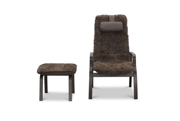 Frank fårskinnsfåtölj med fotpall brun/ek - Mullvad - Products - Möbler - Fåtölj & stolar - Fåtölj - Liggfåtölj