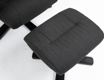 Oslo reclinerfåtölj med pall - Cortina svart - Svart - Products - Möbler - Fåtölj & stolar - Fåtölj - Biofåtölj & reclinerfåtölj