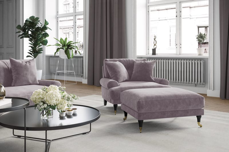 Andrew Fotpall Sammet - Lila/Mässing - Products - Möbler - Fåtölj & stolar - Pall & puff - Fotpallar