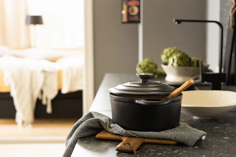 Orrefors Jernverk Gryta 2,8L Gjutjärn - 22x10cm Svart - Products - Servering & matlagning - Gryta & kastrull - Gryta