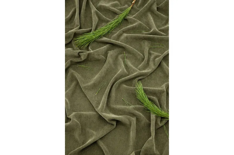 Elma Gardin 140x240 cm - Grön - Products - Textil & mattor - Gardiner - Gardinlängder - Kanallängd