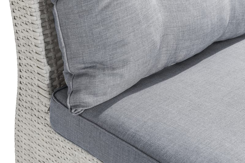 James Mittmodul utomhus i konstrotting - Vit / Ljusgrå dynor - Products - Utemöbler & utemiljö - Övrigt utemöbler - Moduler utesoffa - Mittmodul utesoffa