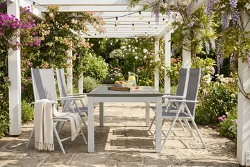 Monaco utomhus matgrupp förlängningsbart 150-250x90 med 4 Maggie positionsstolar - Vit/Grå - Products - Utemöbler & utemiljö - Utegrupp - Matgrupp utomhus