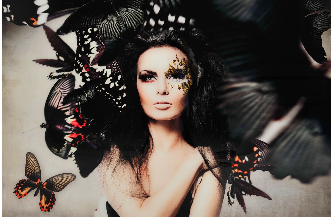 Glasmalerei - Black Magic - 132x90 cm