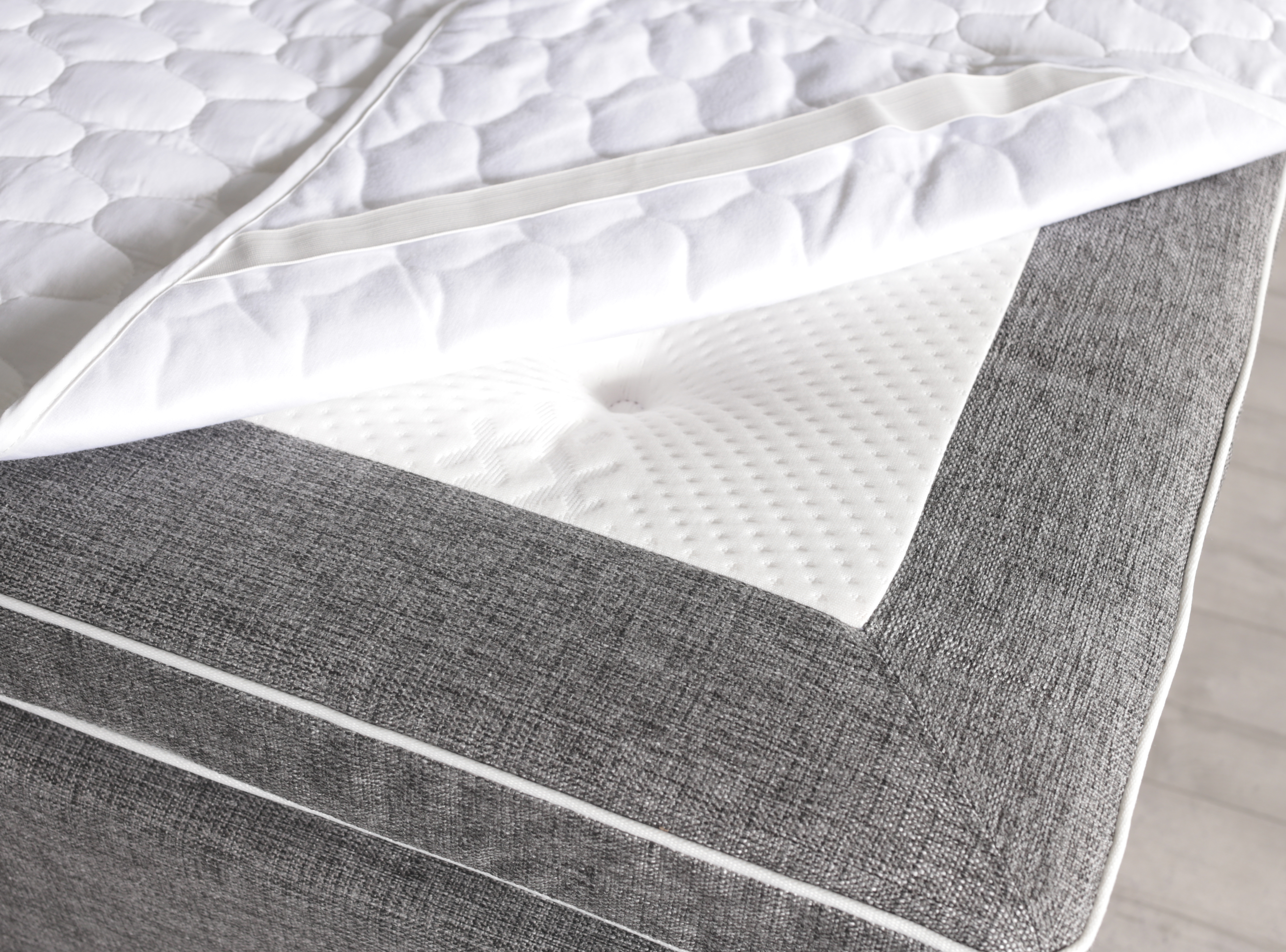 Matratzenschoner Hilton Deluxe Feuchtigkeitsabweisend - 120x200cm