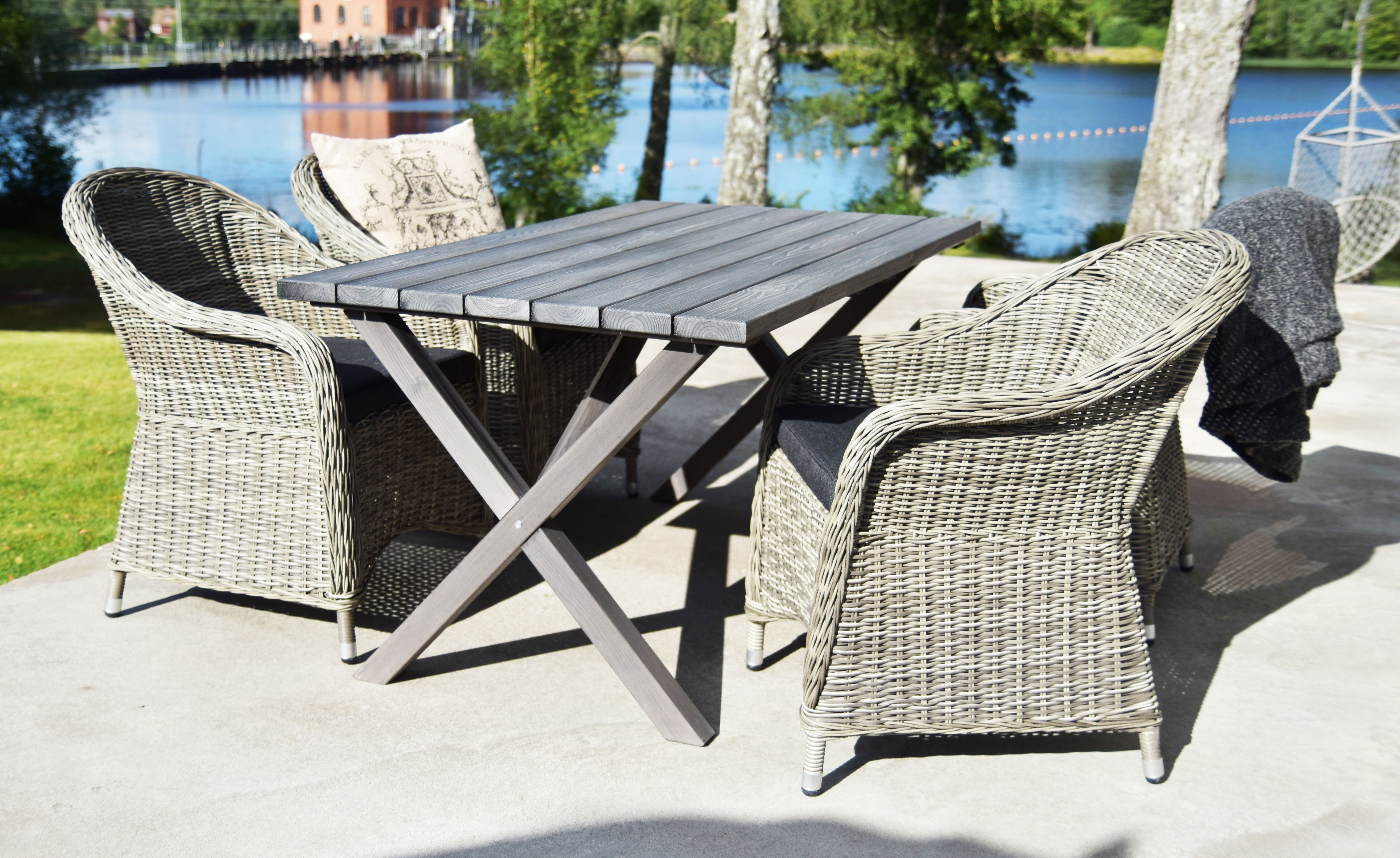 Essgruppe Mercury: Scottsdale-Tisch mit 4 Mercury-Sesseln - Zement + M�belreinigung