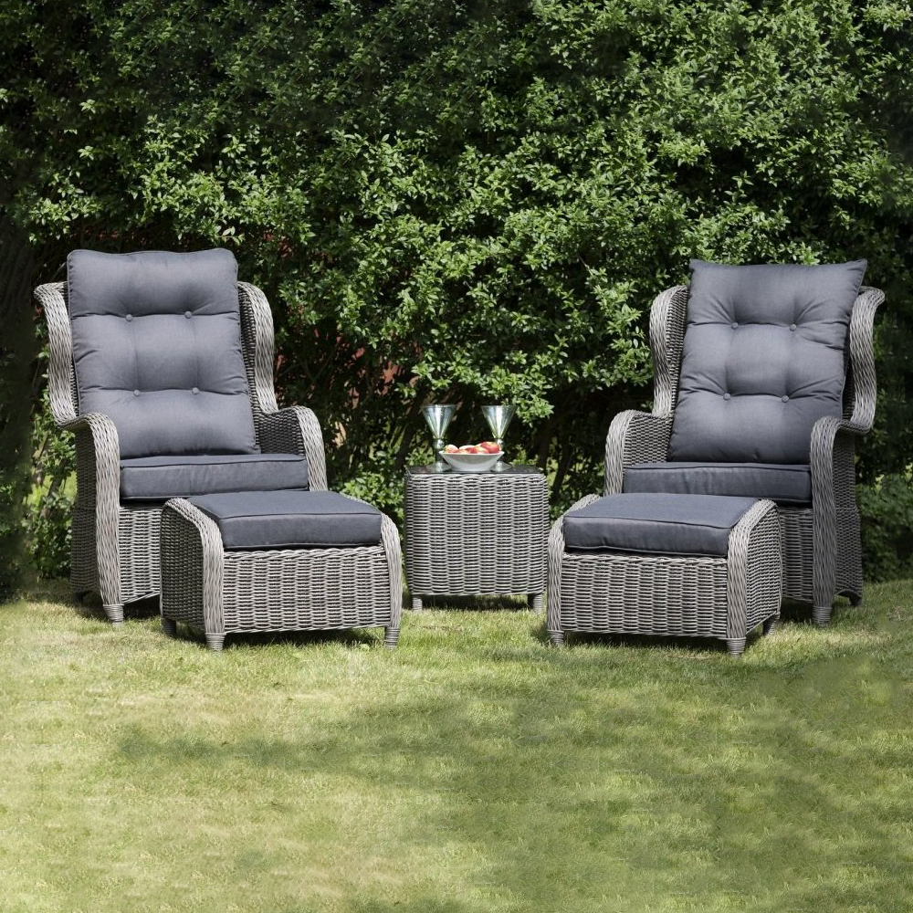 Pigeon Outdoor-M�bel-Set: 2 Sessel mit Fu�hocker und Tisch - Graues Kunststoff-Rattan