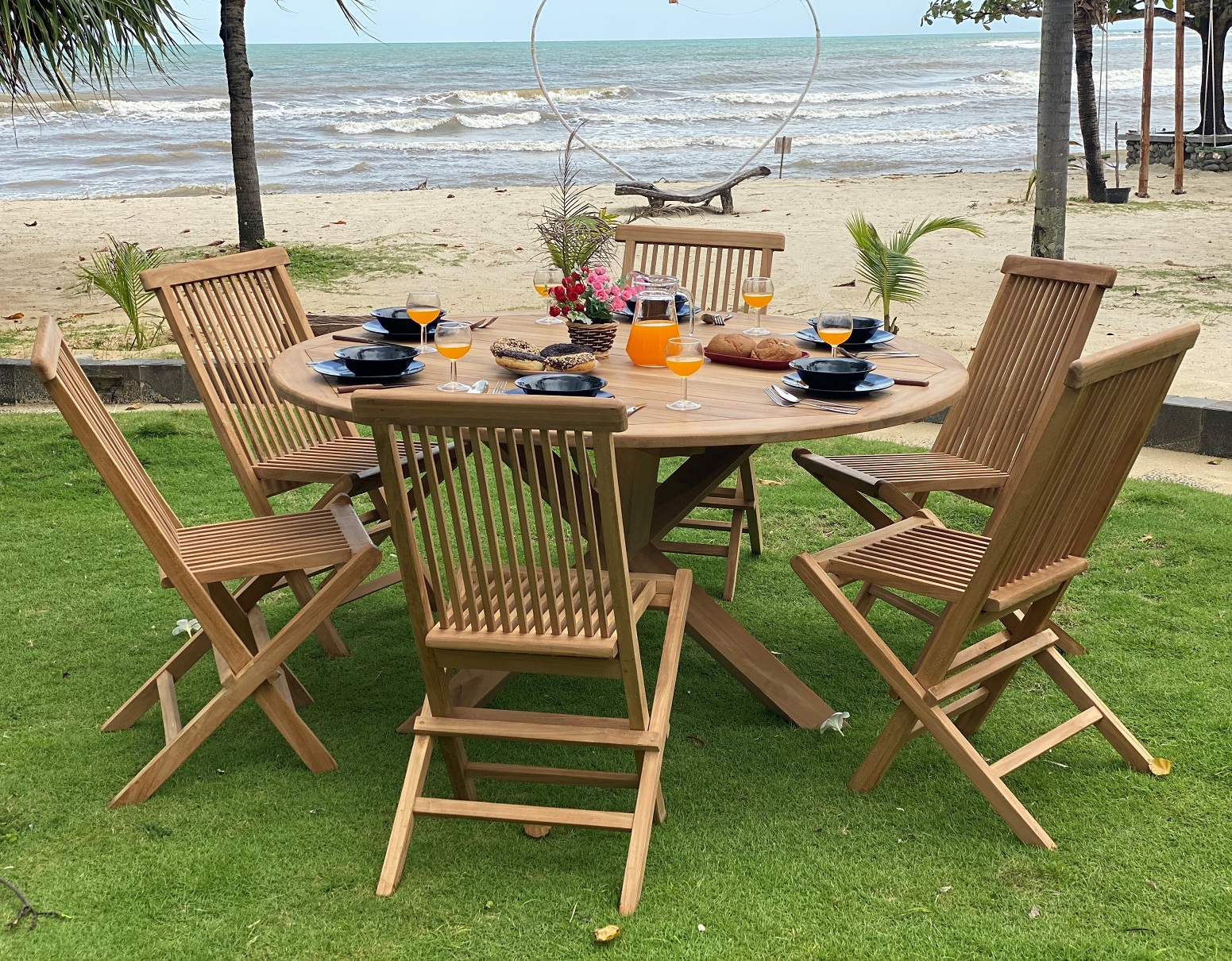 Essgruppe Salt�: Runder Tisch Salt� �150 cm inklusive 6 St�hlen aus Teakholz