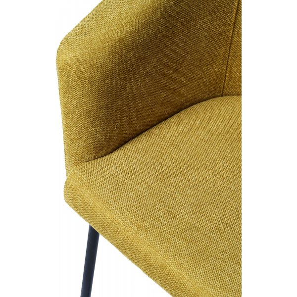 Erik Stuhl aus gelbem Stoff