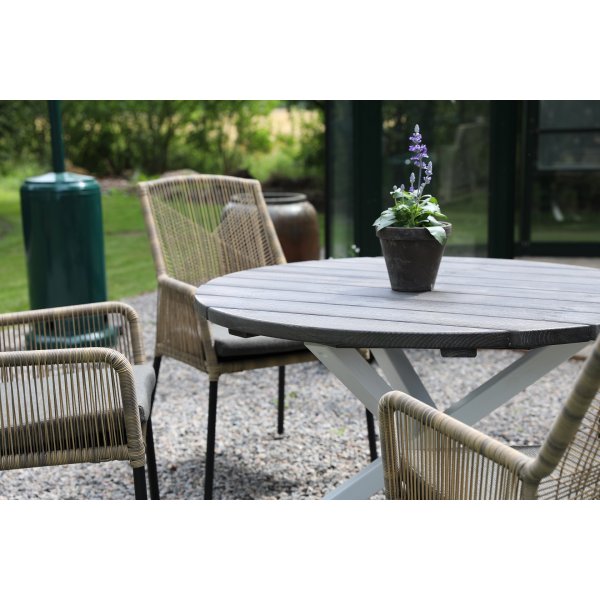 Scottsdale Outdoor-Essgruppe um den Tisch mit 4 Ystad-Gestellstühlen - Grau/Schwarz/Weiß Scottsdale Outdoor-Essgruppe um den Tisch mit 4 Ystad-Gestellstühlen - Grau/Schwarz/Weiß