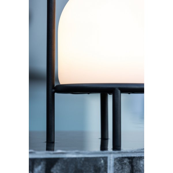 Colie Tischlampe Ø19 cm - Schwarz/Weiß Colie Tischlampe Ø19 cm - Schwarz/Weiß