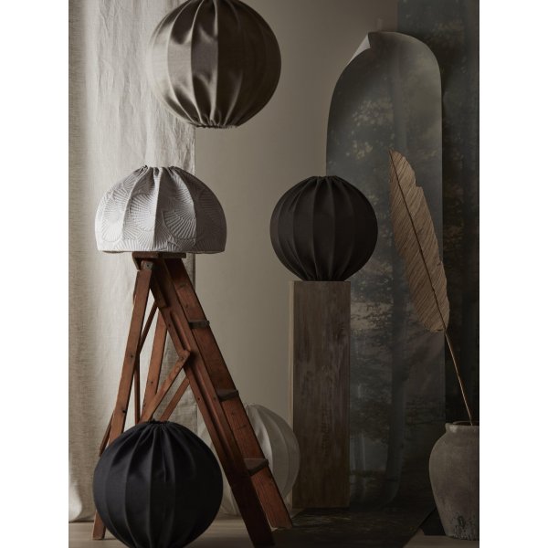 Juni Aware Deckenlampenschirm - Schwarz - 40 cm Juni Aware Deckenlampenschirm - Schwarz - 40 cm