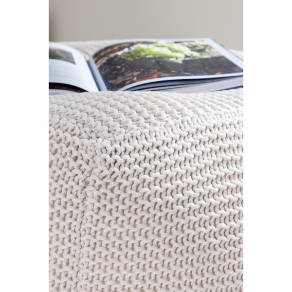 Luca Hocker - Creme Luca Hocker - Creme