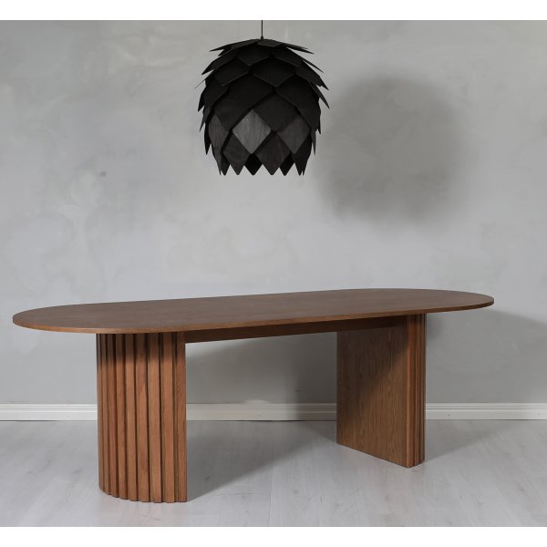 PiPi ovaler Esstisch 230 cm - Nussbaum