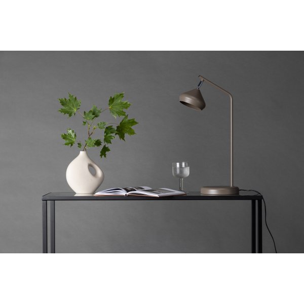 Isaberg Tischlampe - Chrom/Mokka Isaberg Tischlampe - Chrom/Mokka