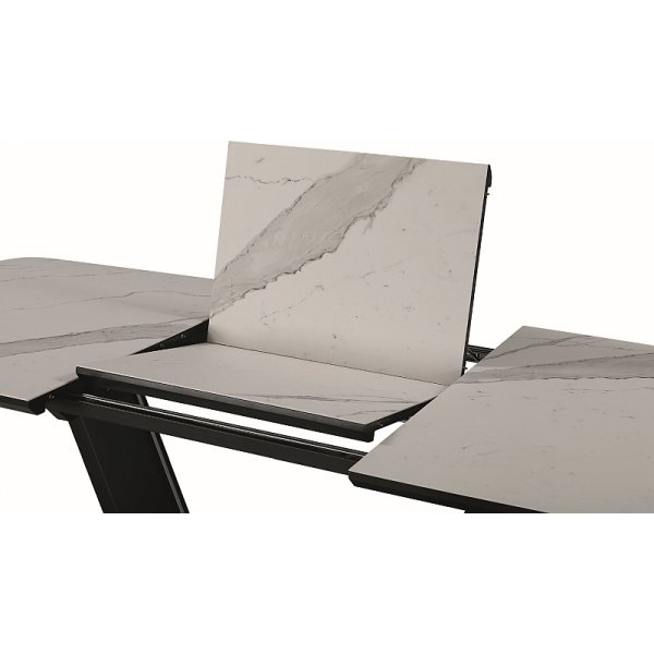 Bumbi Esstisch 160-220 cm - Weiß/Schwarz Bumbi Esstisch 160-220 cm - Weiß/Schwarz