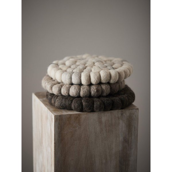 Nisha Topfmatte Ø20 cm - Offwhite Nisha Topfmatte Ø20 cm - Offwhite