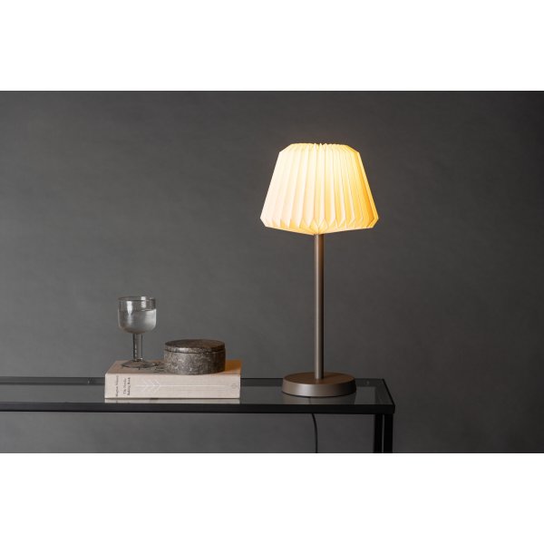 Tandådalen Tischlampe - Wildleder/Weiß Tandådalen Tischlampe - Wildleder/Weiß