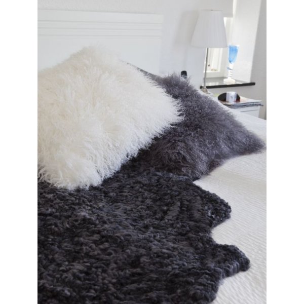 Curly Schafsfell - 95x55 cm - Schwarz Curly Schafsfell - 95x55 cm - Schwarz