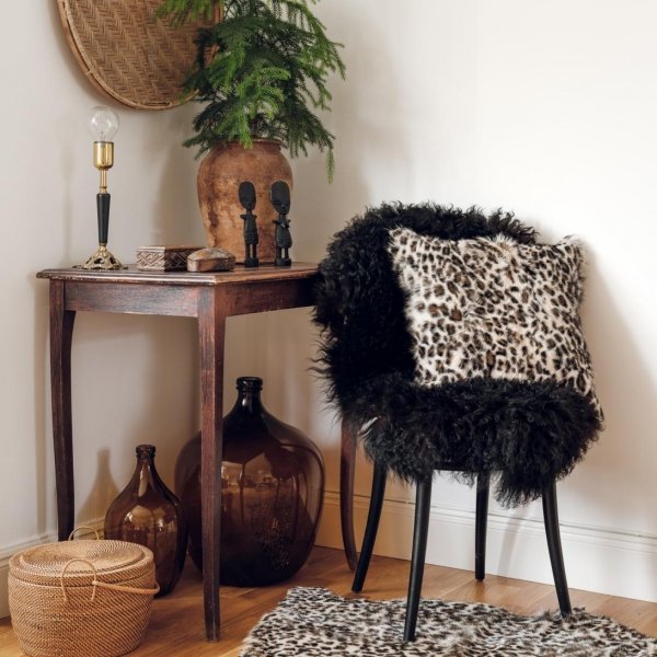 Ebenholz-Schaffell Schwarz - 60 x 85 cm Ebenholz-Schaffell Schwarz - 60 x 85 cm