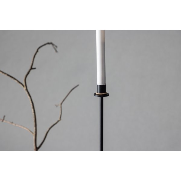 Hogehall LED-Kerzenständer H79 cm - Schwarz/Weiß Hogehall LED-Kerzenständer H79 cm - Schwarz/Weiß